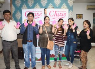 HOW TO SAVE YOUR SKIN FROM COLORS DURING HOLI